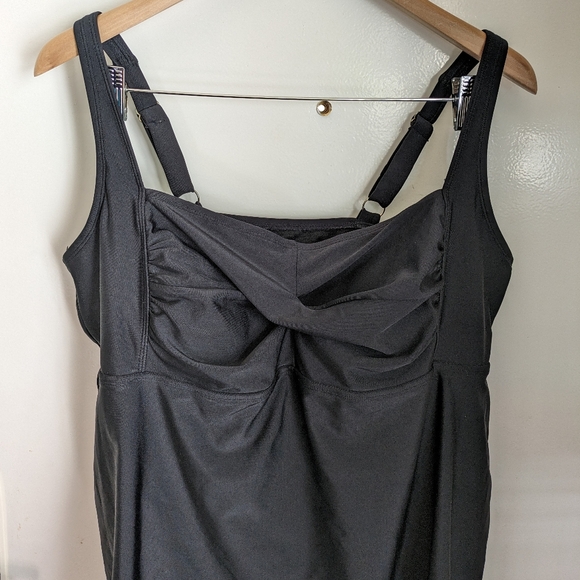 Target Ava & Viv Black Twist One-Piece Modest Swimsuit Swim Dress 20W - Picture 3 of 16